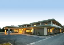 介護福祉士・普通自動車運転免許の有資格者募集☆計3.8ヶ月分の賞与実績あり！残業ほぼなし♪地域に根差した介護老人保健施設