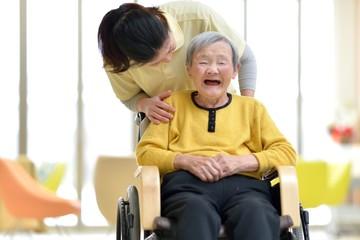 20-50代活躍中!訪問介護のサービス提供責任者/正社員/月給230700円~/大阪府豊中市庄内東町/入職時期はご相談ください！/Kcd031021