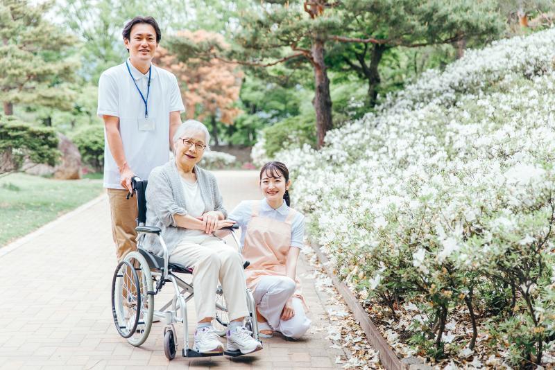 サービス付き高齢者向け住宅の介護職/ヘルパー/週2日～相談可◎残業ほぼなし！賞与・昇給ありでモチベーション高く働ける職場です！/Wcp0167