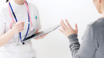 クリニックの看護師/准看護師/駅徒歩1分/日勤のみ/残業ほぼなし/希少な美容クリニックにて看護師さんの募集です//job828777