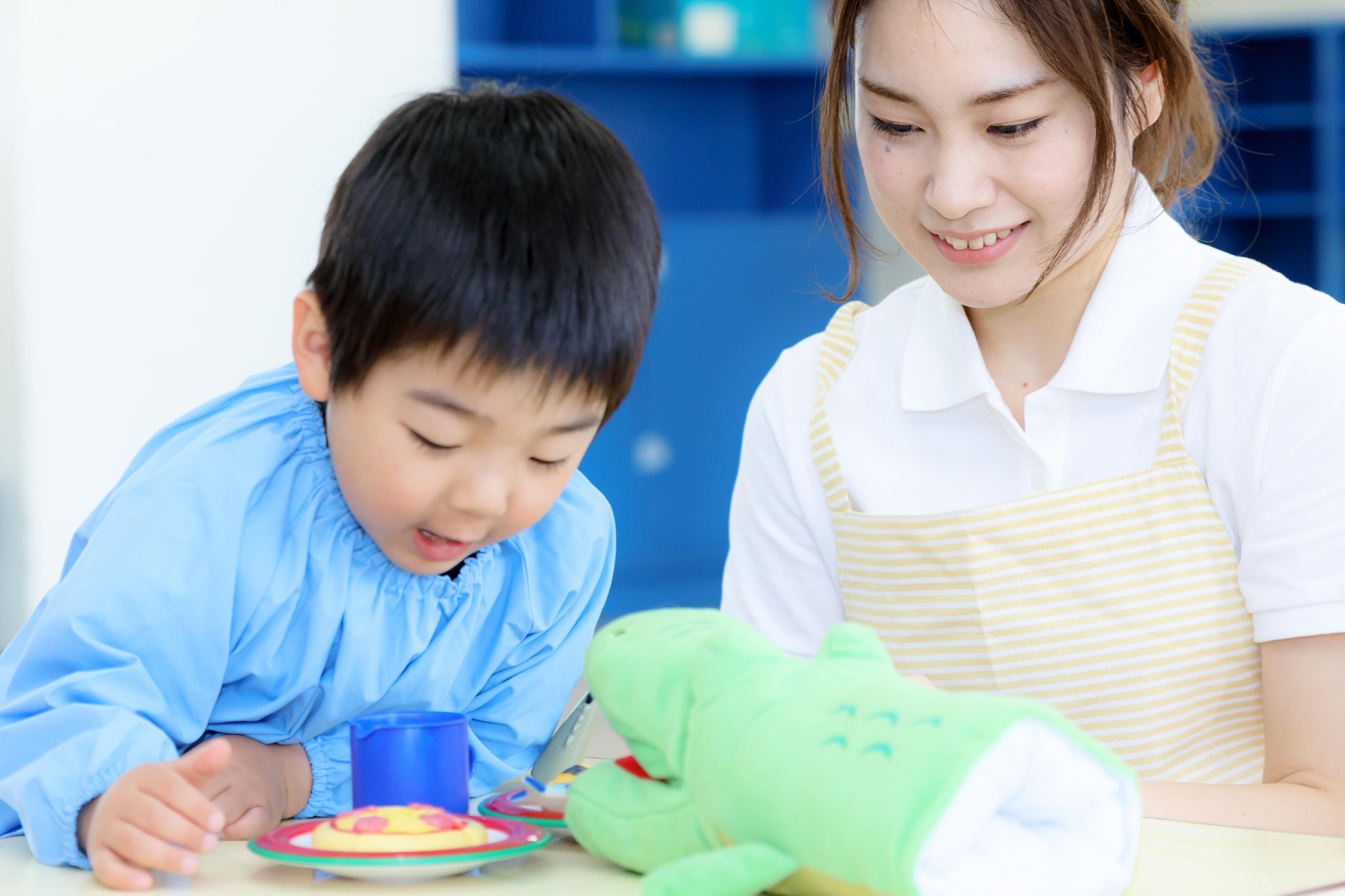 【資格必須】言語聴覚士／高月給のお仕事です／完全週休二日制のお仕事／運動療育施設です／車通勤OK／松原市／正社員