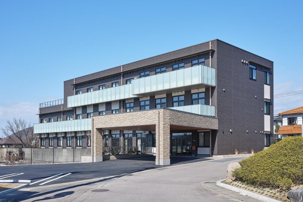 各務原市　ケアマネ　日勤のみ、年休110日