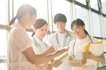 サービス付き高齢者向け住宅の看護師/准看護師/豊川市/時給2,050円以上！正看護師・准看護師どちらも歓迎♪社会保険完備！交通費支給！/Wcp/ha/052